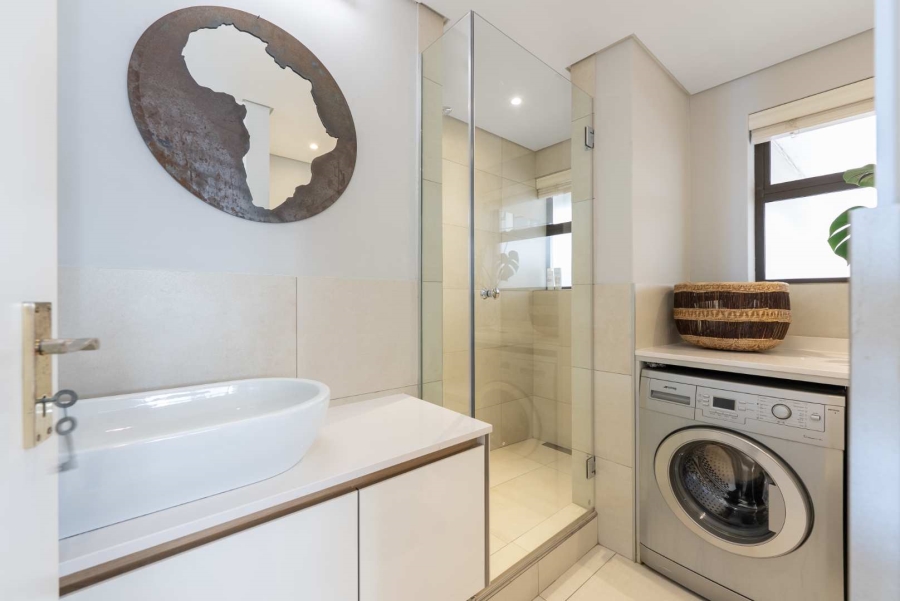 3 Bedroom Property for Sale in Sea Point Western Cape